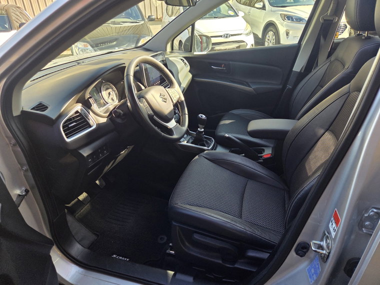 Vehicle Image 16