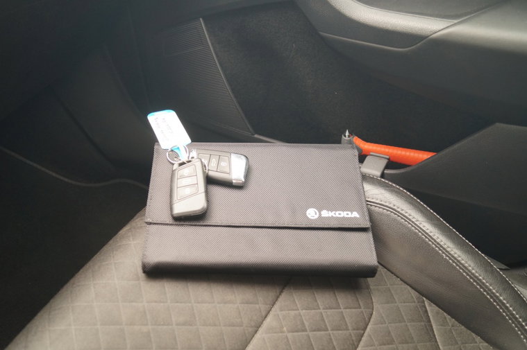 Vehicle Image 25