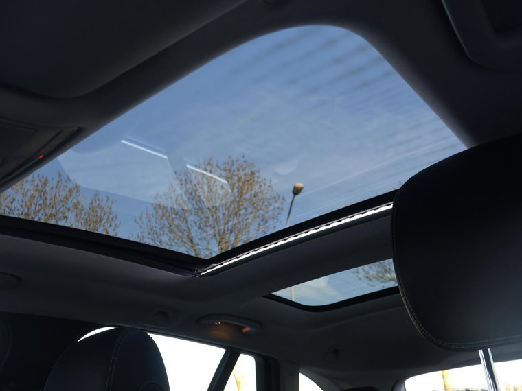 Vehicle Image 45