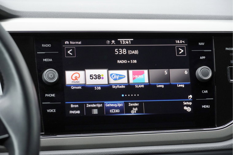 Vehicle Image 18