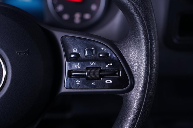 Vehicle Image 38