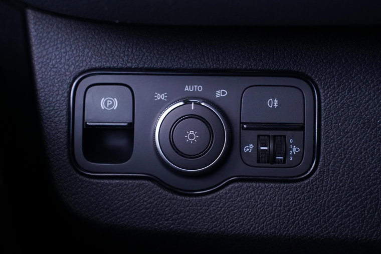 Vehicle Image 39