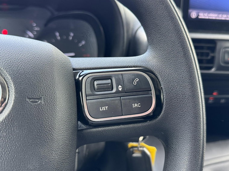 Vehicle Image 17
