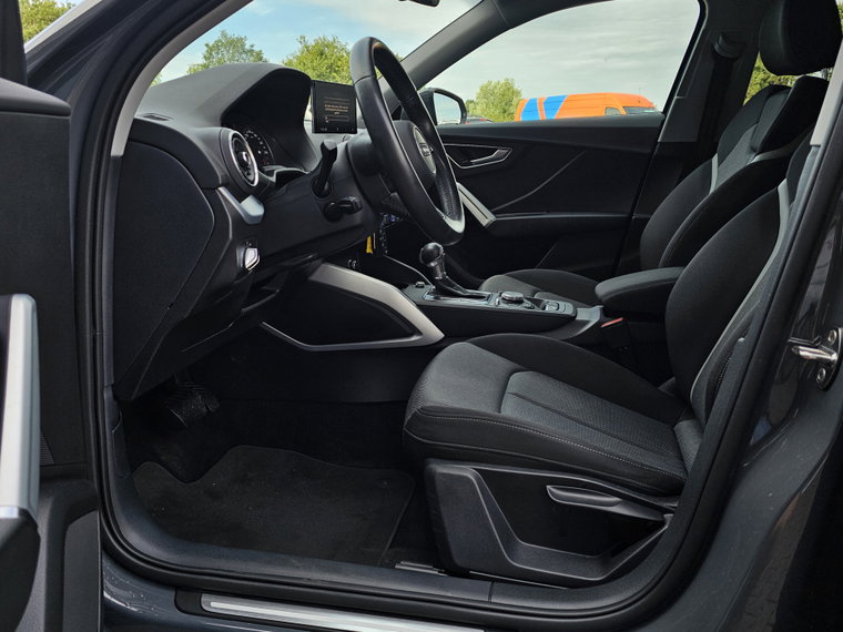 Vehicle Image 23