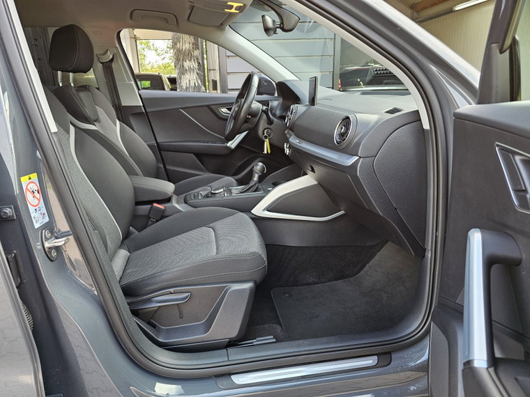 Vehicle Image 30