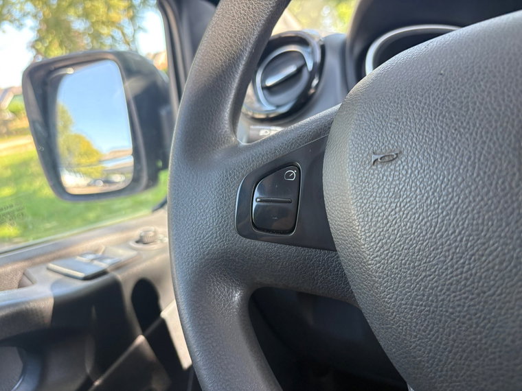 Vehicle Image 28