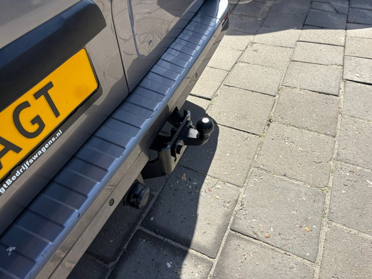 Vehicle Image 33