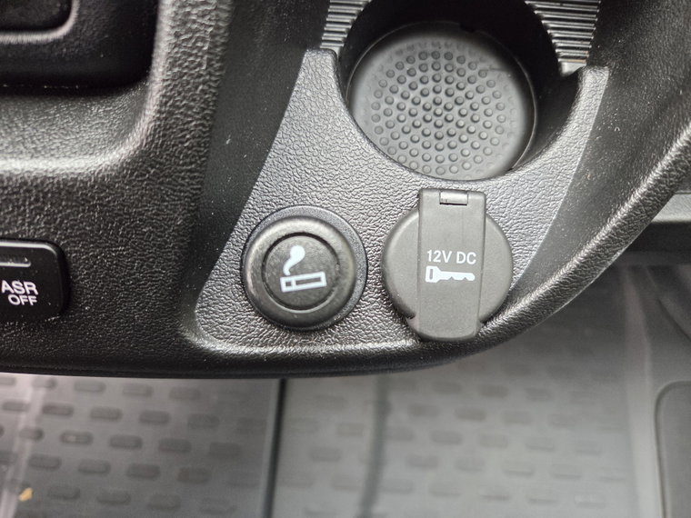 Vehicle Image 24