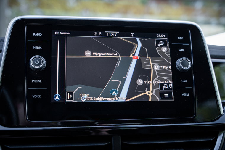 Vehicle Image 12