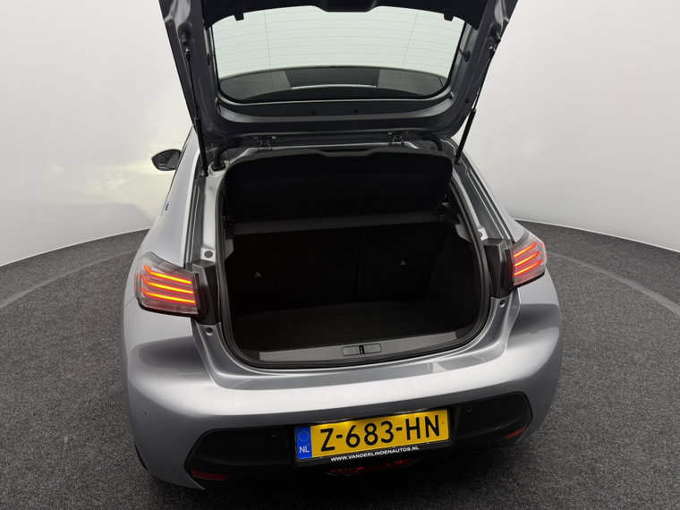 Vehicle Image 28