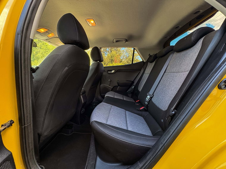 Vehicle Image 31