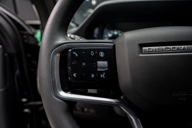 Vehicle Image 25