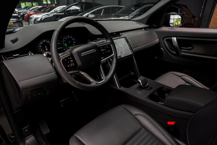Vehicle Image 10