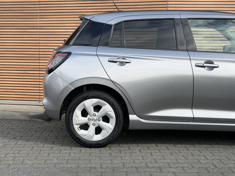 Vehicle Image 19