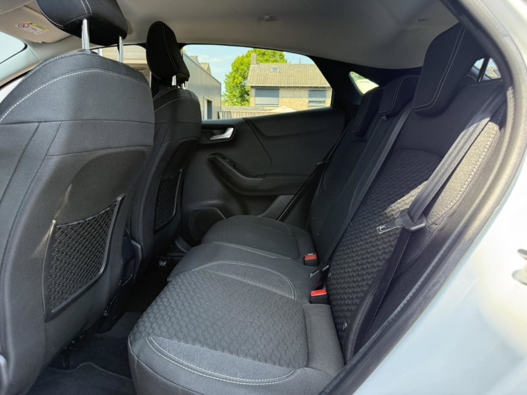 Vehicle Image 23