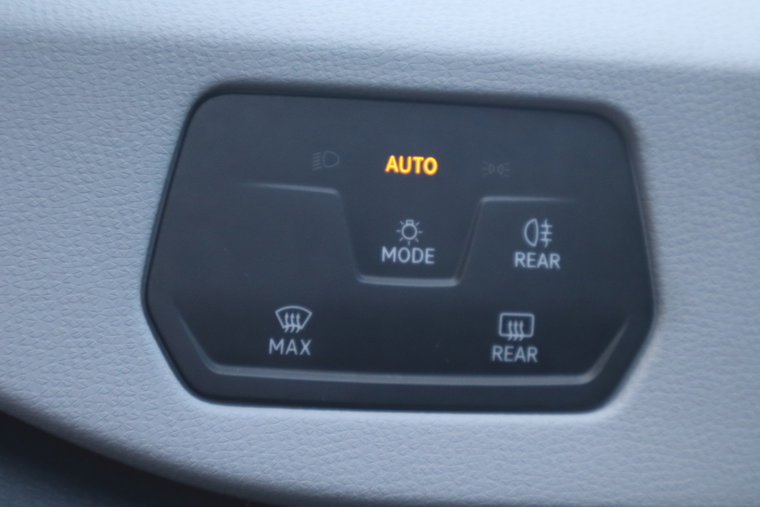 Vehicle Image 24