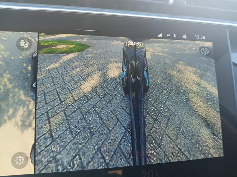 Vehicle Image 39