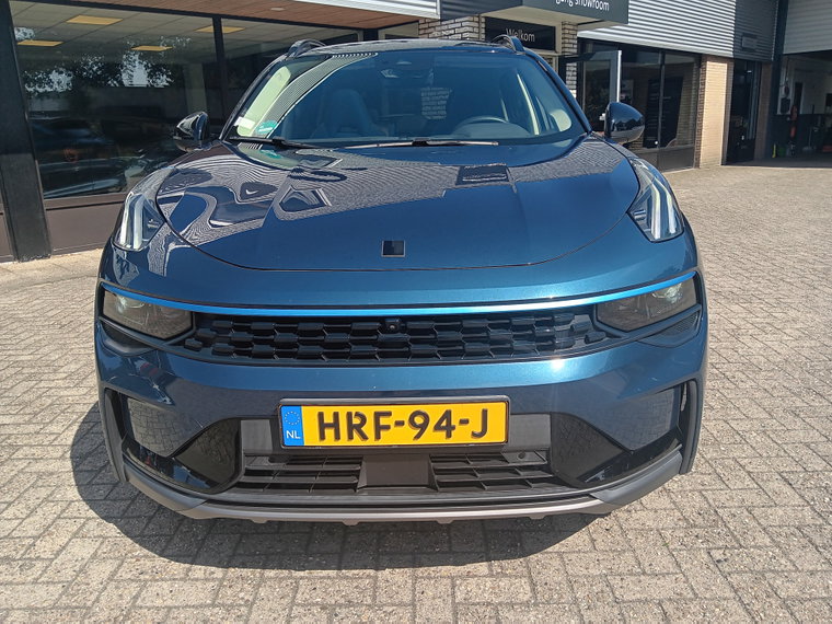 Vehicle Image 9