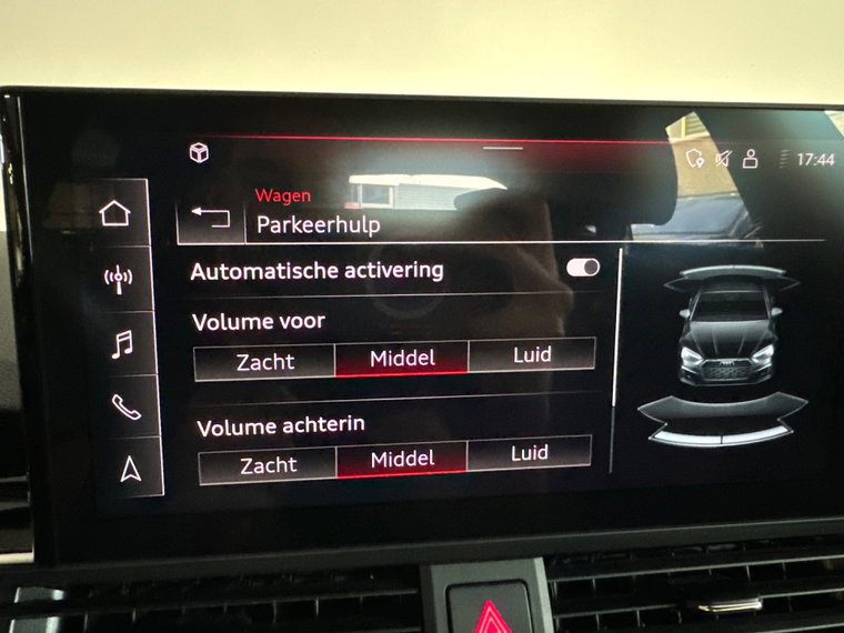 Vehicle Image 25