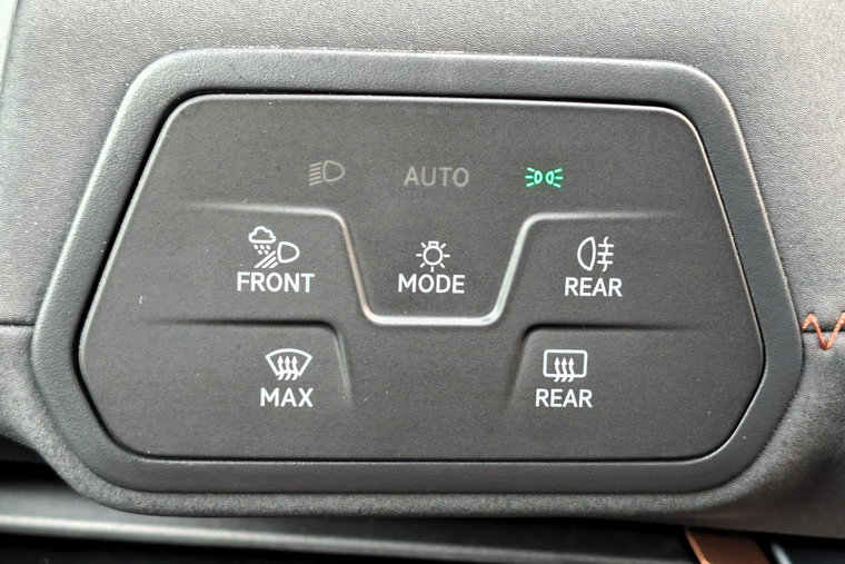 Vehicle Image 28