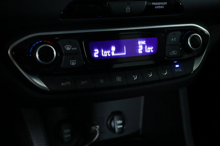 Vehicle Image 28