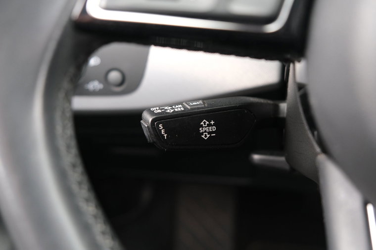 Vehicle Image 28