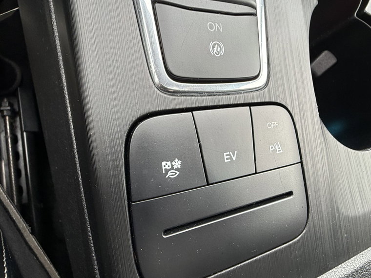 Vehicle Image 28