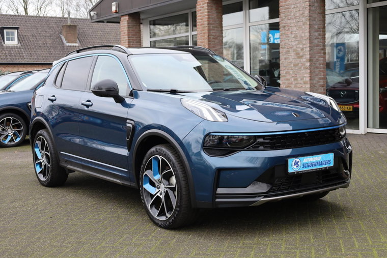 Vehicle Image 4