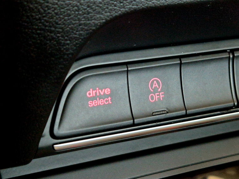 Vehicle Image 28