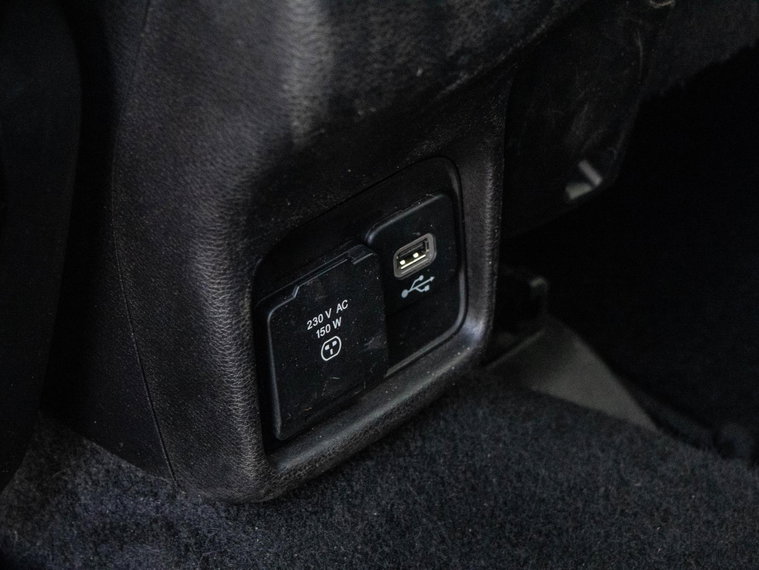 Vehicle Image 34