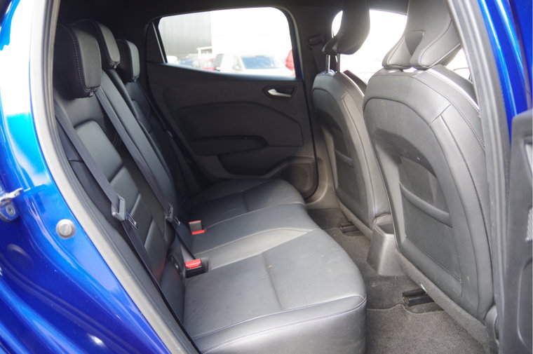 Vehicle Image 38