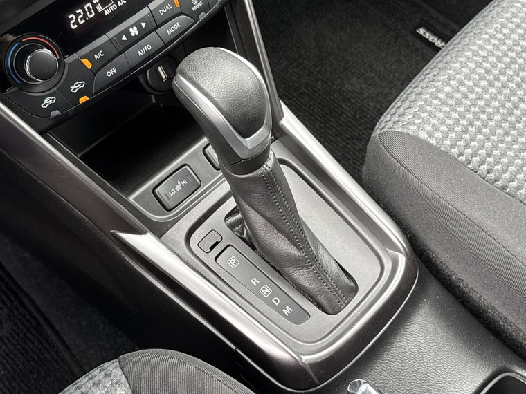 Vehicle Image 32