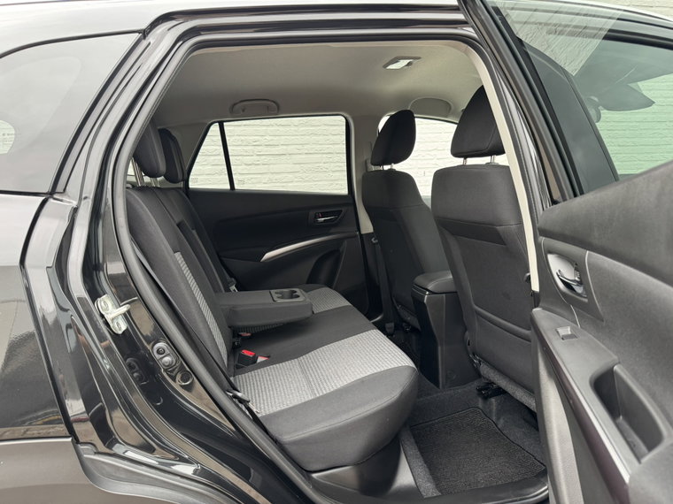 Vehicle Image 38