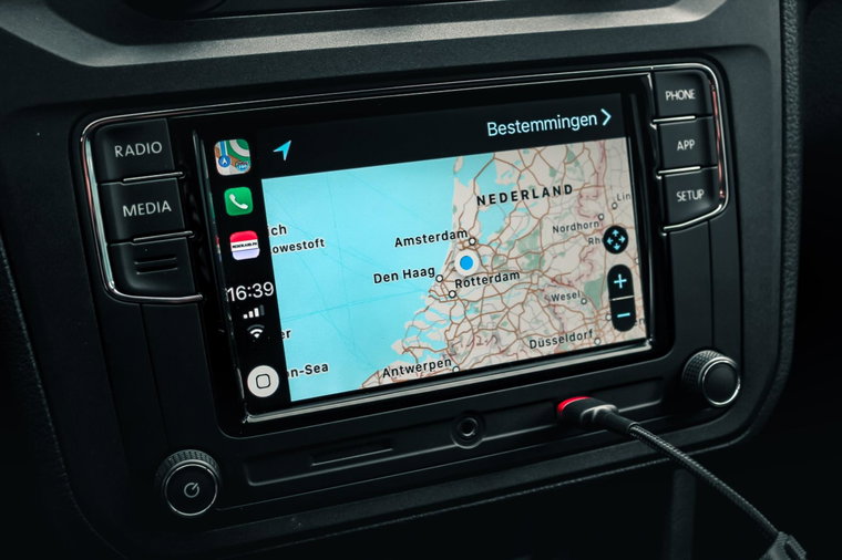 Vehicle Image 16