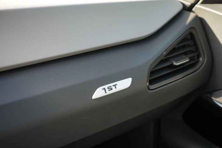 Vehicle Image 41