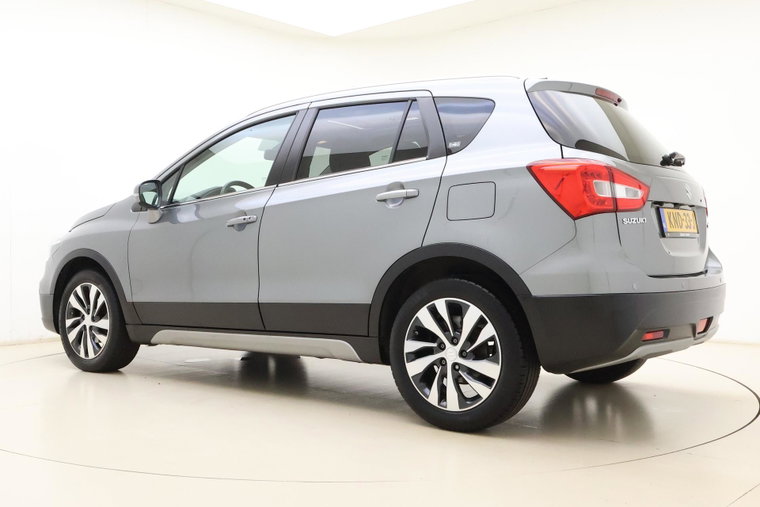 Vehicle Image 12