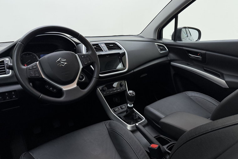 Vehicle Image 16