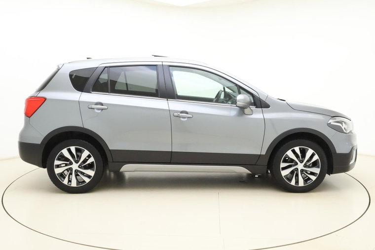 Vehicle Image 9