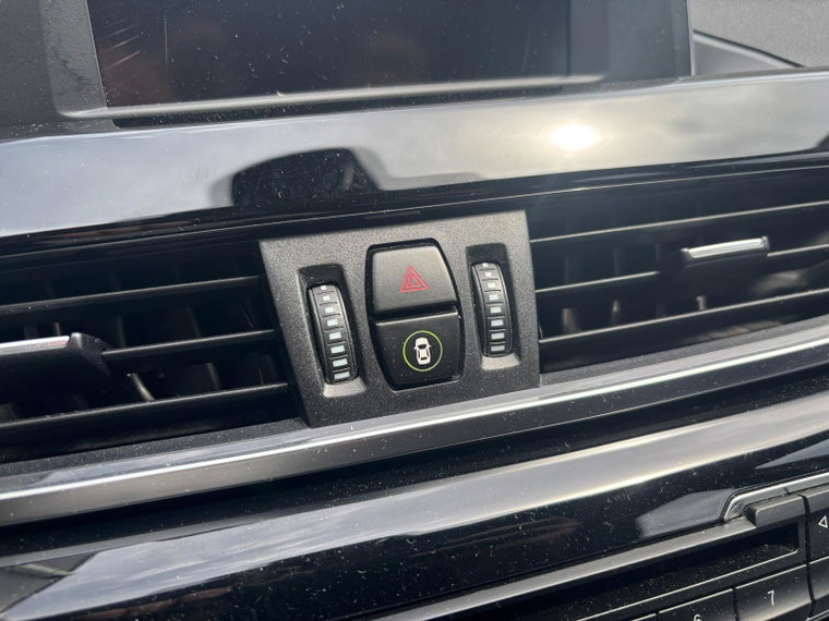 Vehicle Image 28