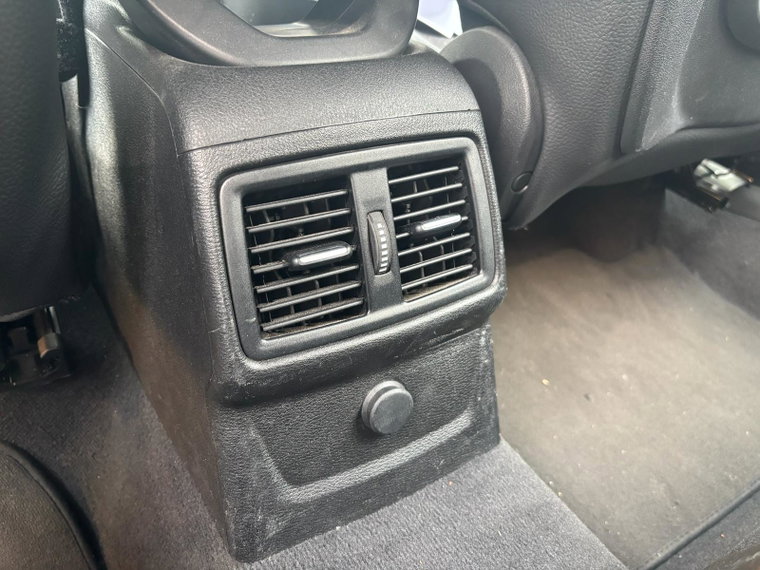 Vehicle Image 39