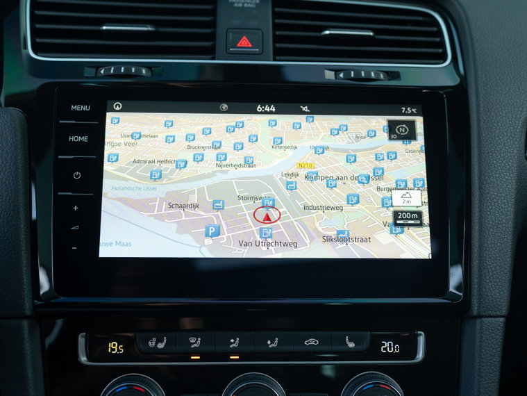 Vehicle Image 9