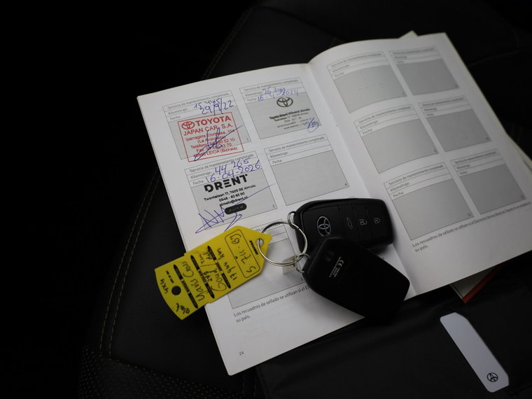 Vehicle Image 13