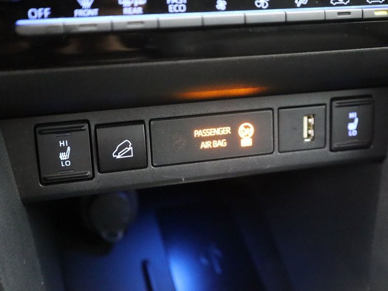 Vehicle Image 32