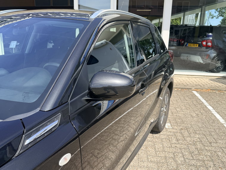Vehicle Image 17