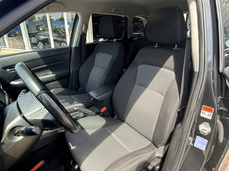 Vehicle Image 18