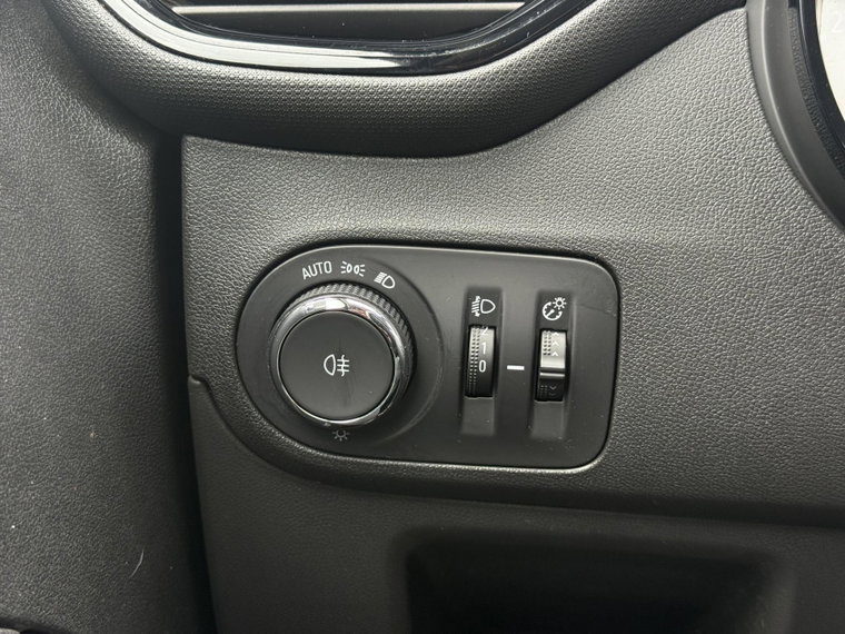 Vehicle Image 26