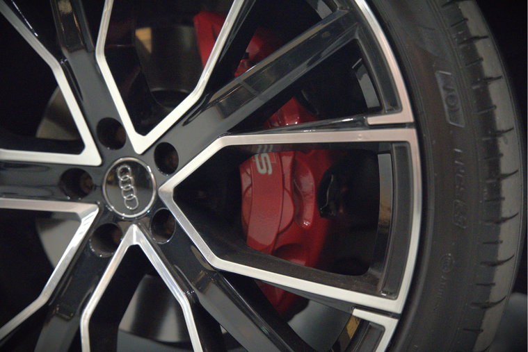 Vehicle Image 21