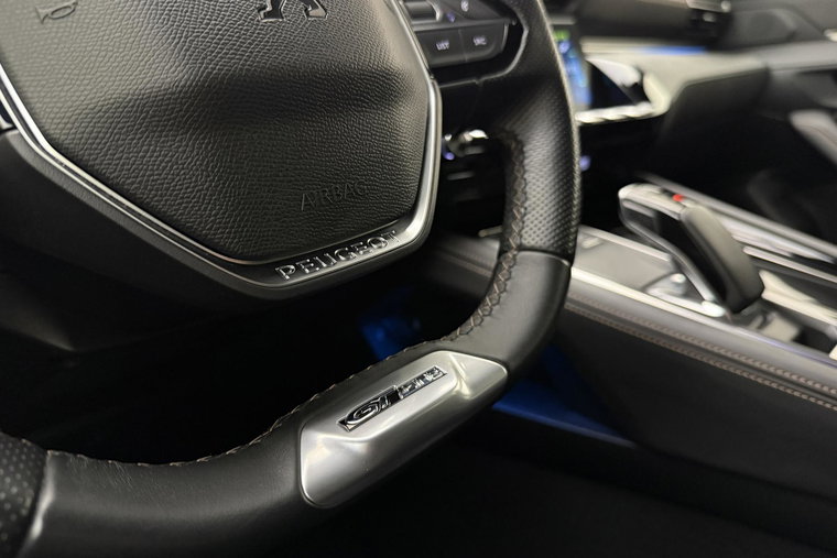 Vehicle Image 23