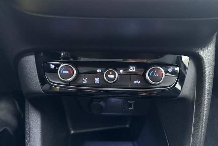 Vehicle Image 25