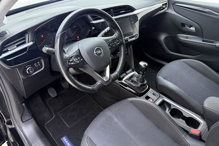 Vehicle Image 32